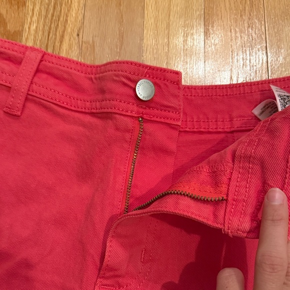 Universal Thread High Waisted Red Shorts - Picture 2 of 5